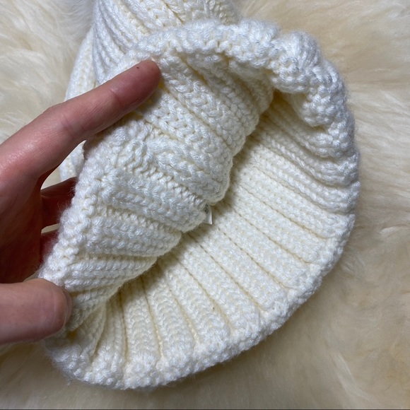 Ribbed Beanie with Rabbit Fur Pompom White - Picture 3 of 7